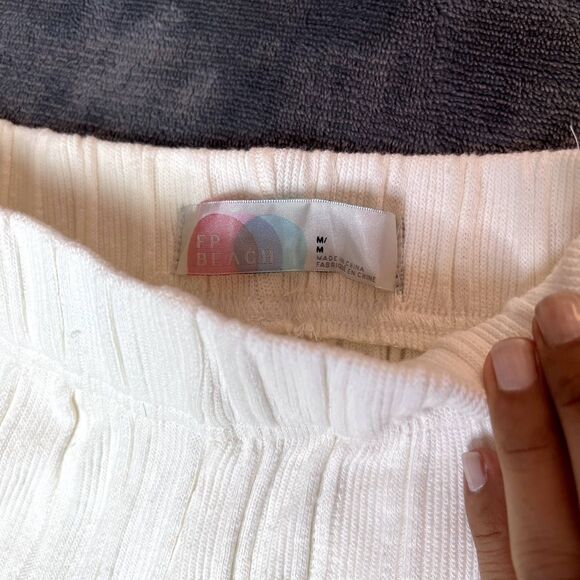 Free people beach Revolve Dana pant and top set size Medium - Picture 12 of 15